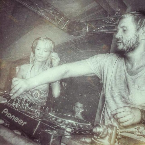 White Apple Tree - Snowflakes (pingpong Radio Edit)
