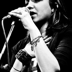 نغم صالح ... باصص ع الناحية التانية