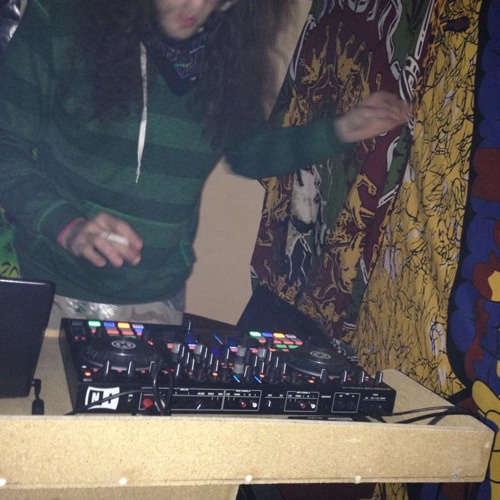Dj Staveys "Bear Trappin" Freestyle