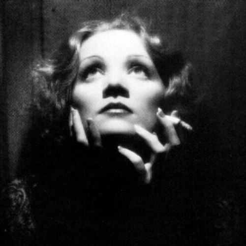 MARLENE DIETRICH. -ICH HAB NOCH EINEN KOFFER EN BERLIN- 1960.