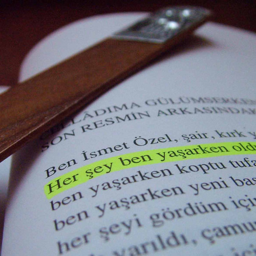 İsmet Özel Celladıma Gülümserken
