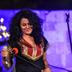 دينا الوديدي يا حب أمرك عجب & أشوف أمورك أستعجب من مهرجان القلعة 2014