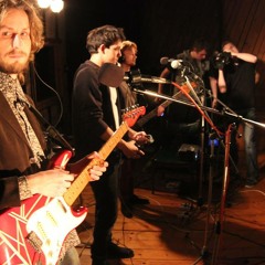 Sideways Stewie - Far Away Live@sing - Sing