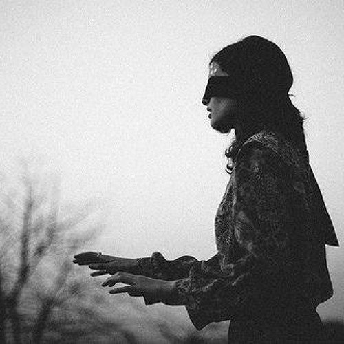 VASE - CLOAK