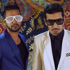 Itni Chikni - Mooroo (Feat. Ali Gul Pir)