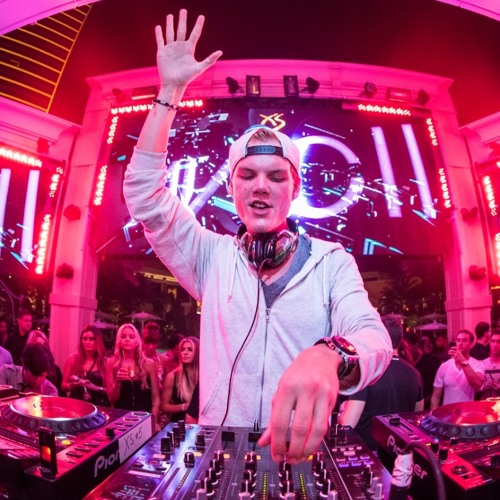 Avicii - Wake Me Up( Remix) Vs Tiesto& Matthew Koma - Wasted (Ummet Ozcan Remix)(Tepe Ayala MASHUP)