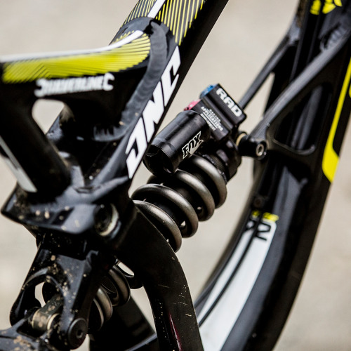 gee atherton bike