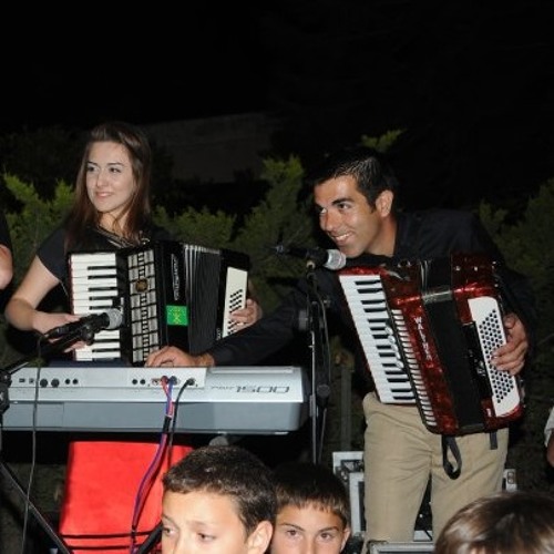 Noah and Lisa - Rihaniya pshashaxer (2007)