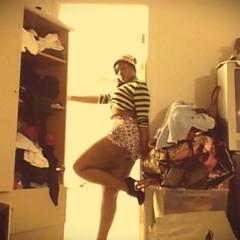 Side chicks by :Ms.bangbros   prod:bangbros beat by:Kidthegreat