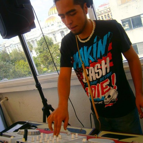 DJ V-Rush (set Techouse 2014)