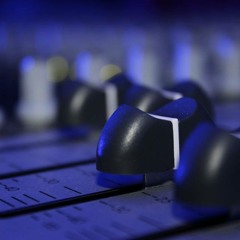 غيرك ما بختار  لما بضمك ع صديري