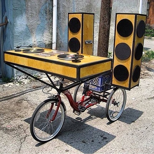 LIVE ON 98.6 EYE RADIO | SOUTH SUDAN | The River Nile Reggae Show Pt 01