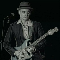 Medley: Black Keys "tighten up"/Wind Crys mary / Foxy Lady at O Sullivan's Warf (Norfolk Va)