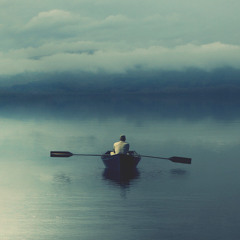 پشت دریاها شهری ست! قایقی باید ساخت-سهراب سپهری-دکلمه رضا پیربادیان