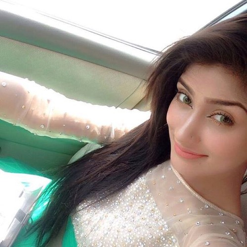 Kabhi Aayine Pe Likha Tujhe -