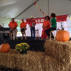 Saturday 02:09 PM #FarmAid2014 Issues Briefing: Fisher/Farmer Handshake