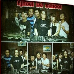 DJ Agez ( brother's beat mafia ) - pergilah kasih ( D'masiv ) mix at Flamboyan ( RIAU )