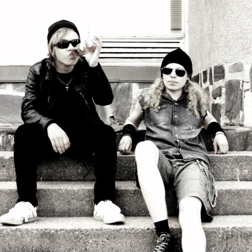 Puheterapia - Left In Silence