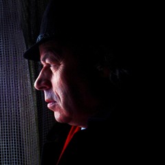 TANIMË LARG NUK SHOH®recited by author Traboini