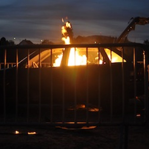 Flammepunkt: Megaphone and Fire