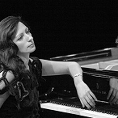 Elegant Pianist Amina Figarova Talks with Diaa Bekheet on Jazz Beat