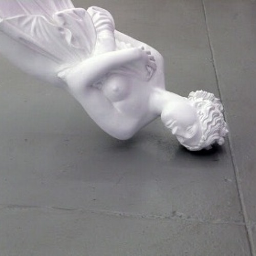 STATUE