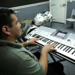 Me salvo(Locked out of Heaven) FJU Argentina