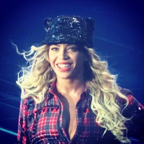 Beyonce-x10-flawless-live-at-the-mrs.-carter-show-rmnqwjknhac