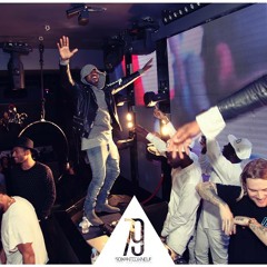 T O N I T E !   - 9:23:14, 8.38 AM