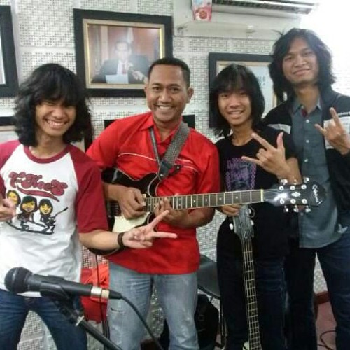 T Koes Feat Om Bima Sonorafm Covering Diana By Koes Plus 23 09 2014 By Mulia Setiani On Soundcloud Hear The World S Sounds