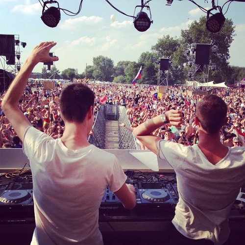 Djaxx & Neurotique Live @ Dreamville 2014 (Tomorrowland)