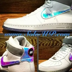 Coolin at At Yo Mommas Kitchen