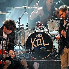 Someone like you kings of leon Acustic Guitar and Keys