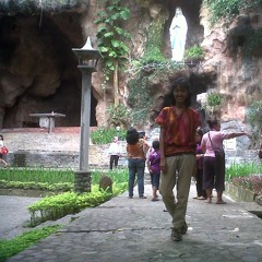 Ndherek Dewi Maria (cover) instrument by Gesang Herzan