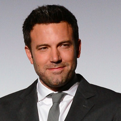 Ben Affleck flashes his junk in 'Gone Girl' +   10 -1-14