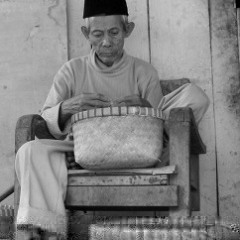 Titip Rindu Buat Ayah - Ebiet G (Cover by Affan)