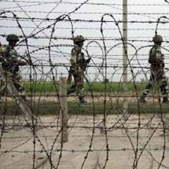 Pakistan violates ceasefire along the LoC;Indian troops retaliate.