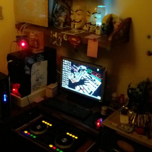 Taiwan DJ   C.J  Pig     2o14  不要忘記了慢搖 ..  ( Slow Shak )  REmIx .