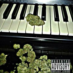 Strippers - 1Hundo ft. TrippThaHitta