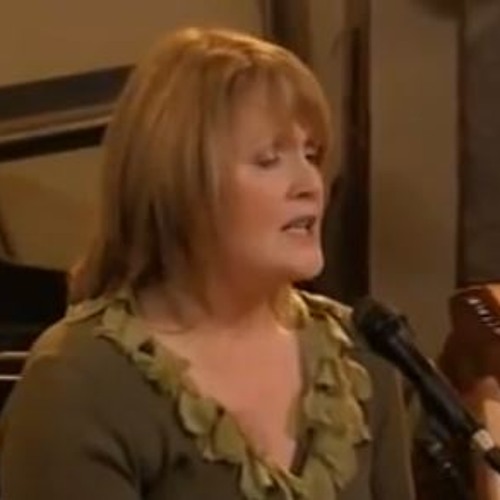 Seosaimhín Ní Bheaglaoich-Cailín an nÚrla Donn