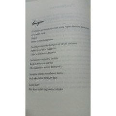 Gugur - puisi karya Zarry Hendrik