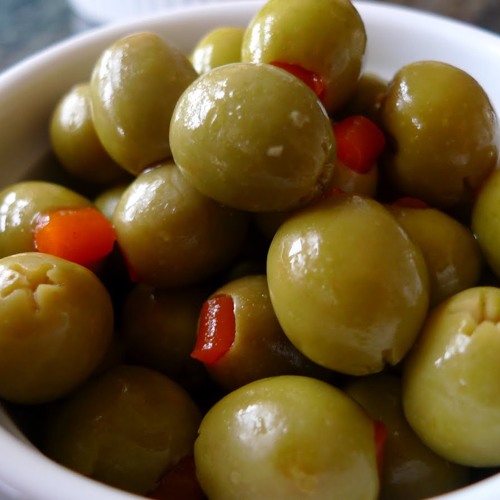 I WENT TO A PARTY WITH A PLATE OF OLIVES DEMO.MP3