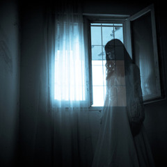 06 Haunted Mirrors.MP3