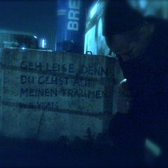 "als ob man die wahl hat, zwischen raus aus allem, nicht mehr können und reiß dich endlich zusammen"