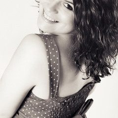 Szasz Agnes - Titanium (Sia cover - voice and piano)