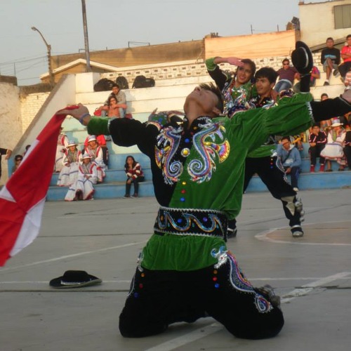 Caporales Costumbres Perú / Sumaj Yajta - Te He Sentido Amor.MP3