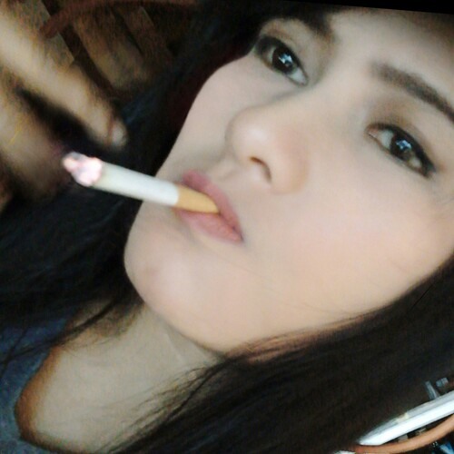 Antara hitam dan putih (helen saparingga)