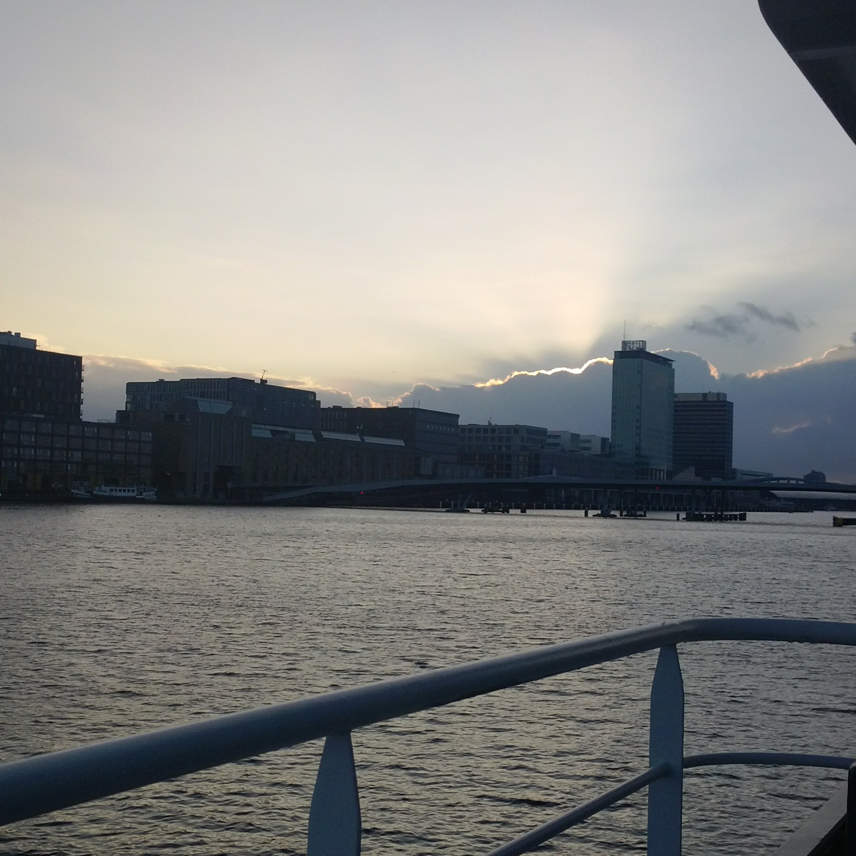 Rain on the houseboat 20140921 18:08