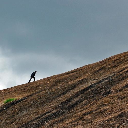 محمد زكريا - أنا موجود - مع موسيقى