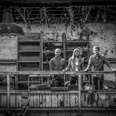 Claire Pearson - Empire State Of Mind (Funky Acoustic Cover)